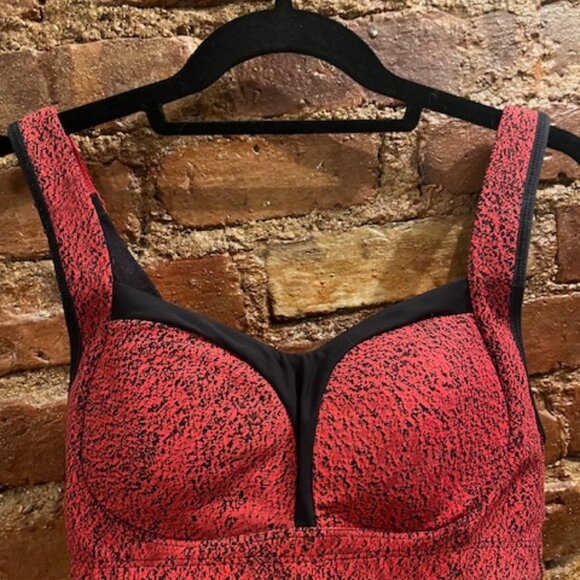 Lululemon Ta Ta Tamer III Bra in size 34DD - Picture 5 of 6